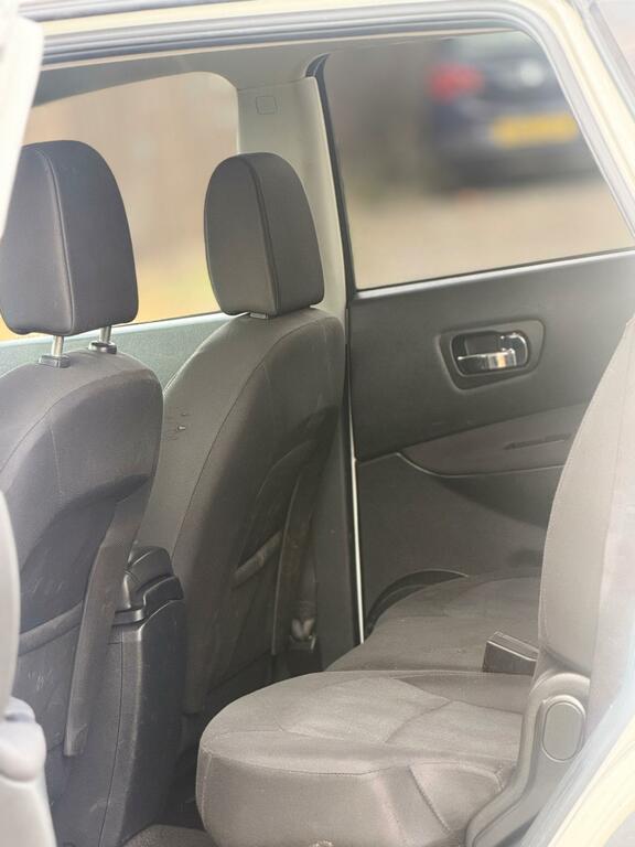 Nissan Qashqai+2 Hatchback Grey #16