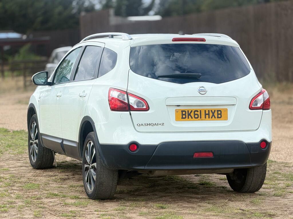 Nissan Qashqai+2 Hatchback Grey #17
