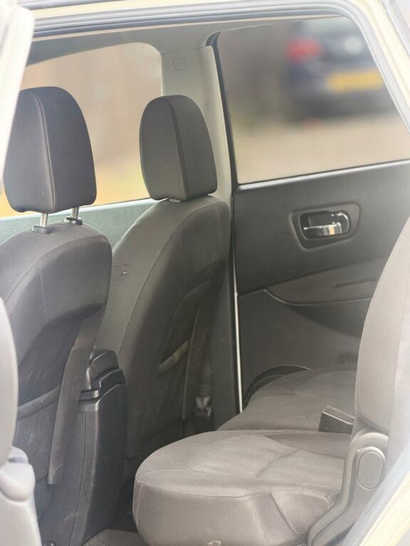 Nissan Qashqai+2 Hatchback Grey #26