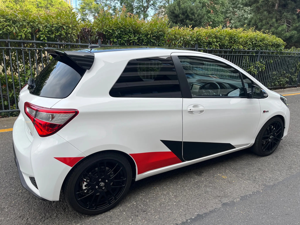 Toyota Yaris 1.8 Dual Vvt-i Grmn Hatchback Eu Black