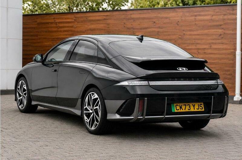 Hyundai Ioniq 6 77.4Kwh Ultimate Saloon Awd 325 CK73YJS Black #2