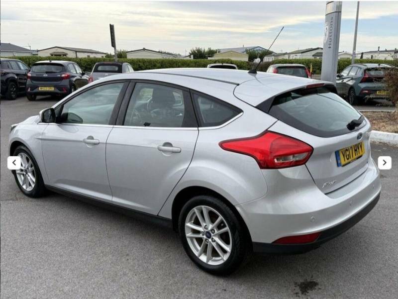 Ford Focus Zetec - 2017 17 YG17HYY Silver #4