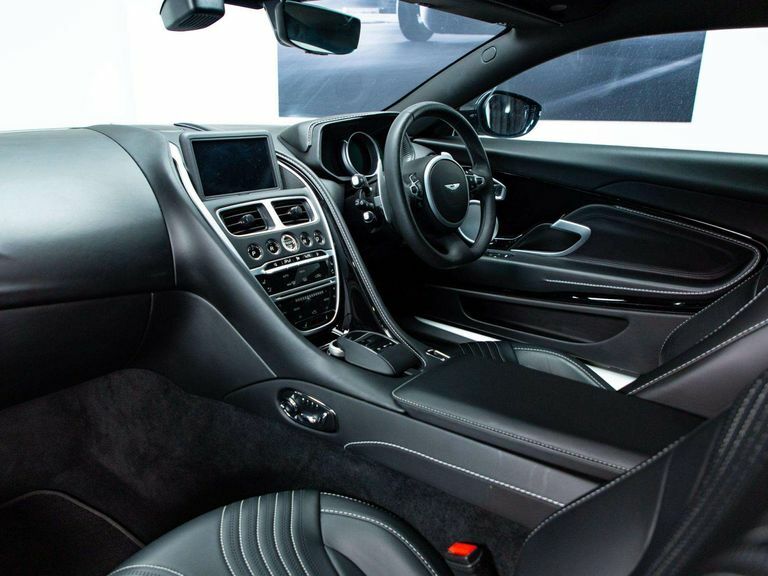 Aston Martin DB11 4L Null Silver #31