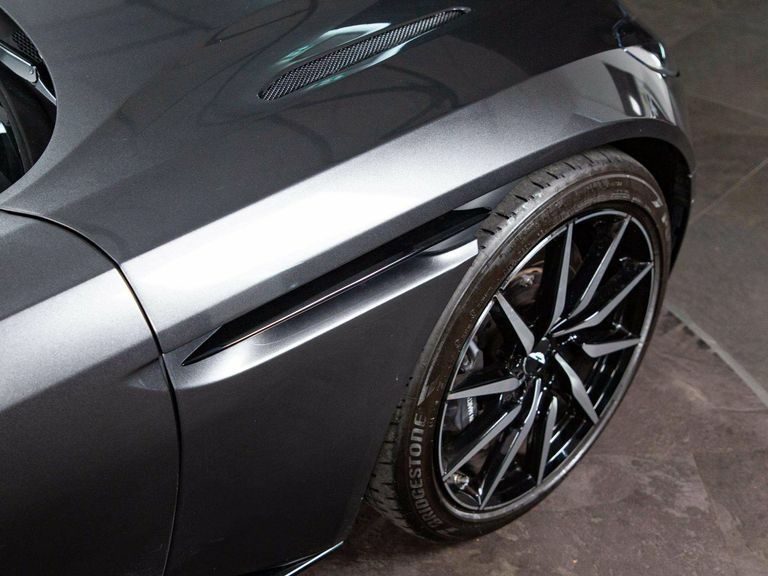 Aston Martin DB11 4L Null Silver #9