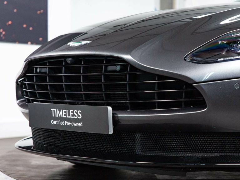 Aston Martin DB11 4L Null Silver #19