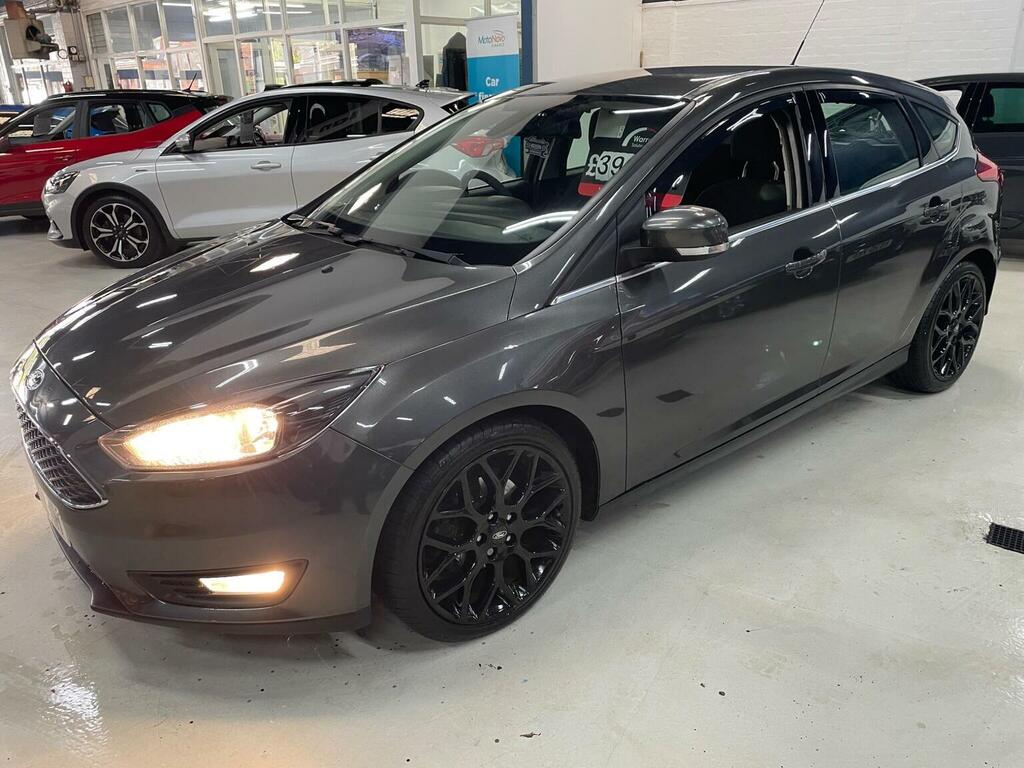 Ford Focus Hatchback 1.0T Ecoboost Zetec Euro 6 Ss 20 Grey