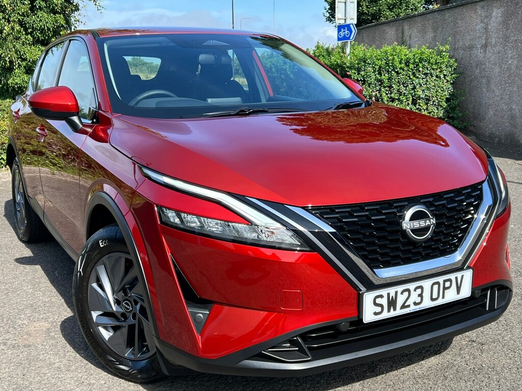 Nissan Qashqai 1.3 Dig-t Mh Acenta Premium Red