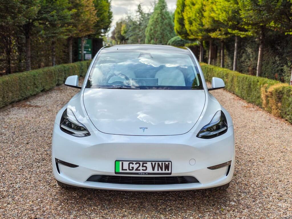 Tesla Model Y Suv Dual Motor Long Range 4Wde 202525 LG25VNW White #4