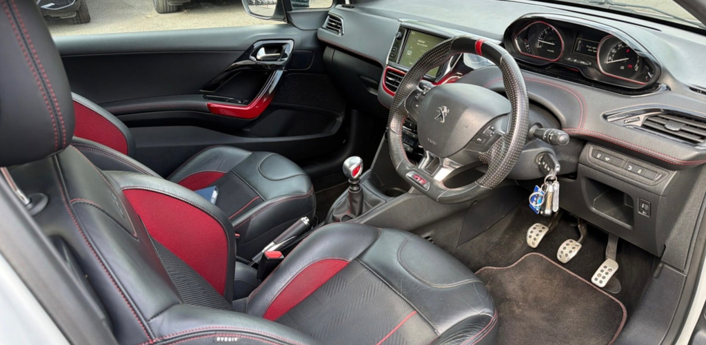 Peugeot 208 1.6 Thp Gti Hatchback Euro 5 20  #4