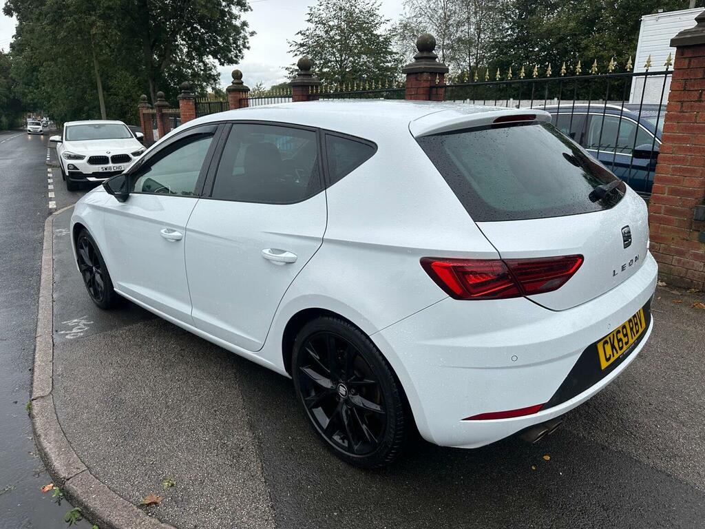 Seat Leon Hatchback 1.5 Tsi Evo Fr Black Edition Euro 6 Ss CK69RBV White #4