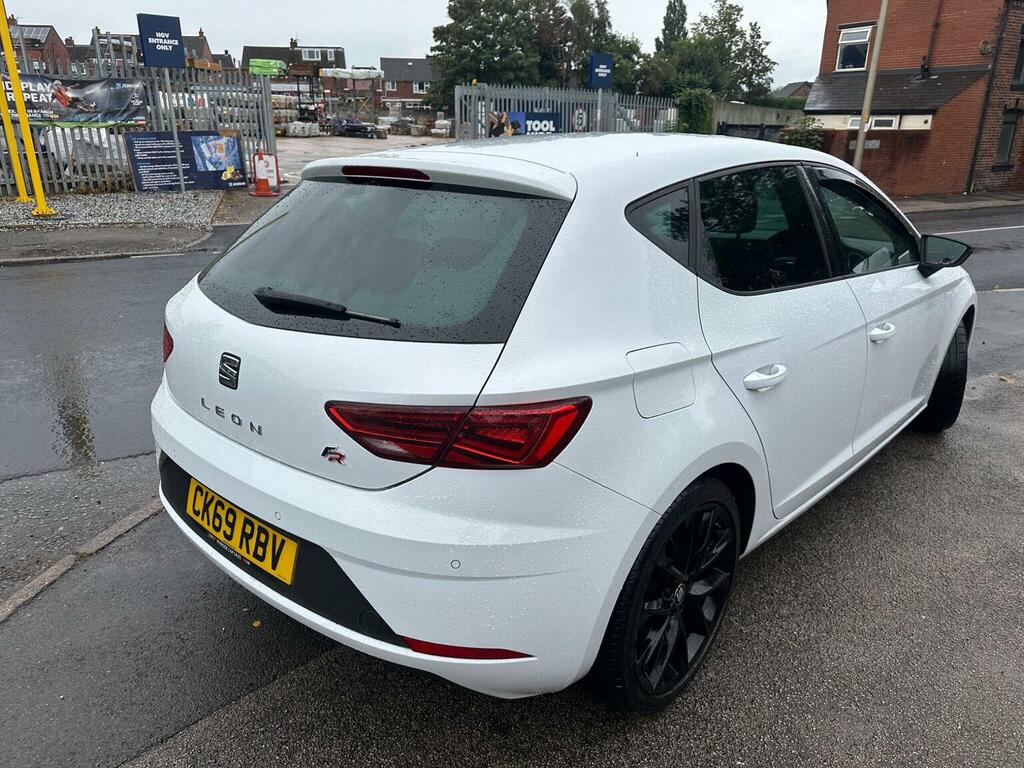 Seat Leon Hatchback 1.5 Tsi Evo Fr Black Edition Euro 6 Ss CK69RBV White #3