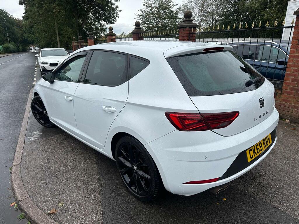 Seat Leon Hatchback 1.5 Tsi Evo Fr Black Edition Euro 6 Ss CK69RBV White #5