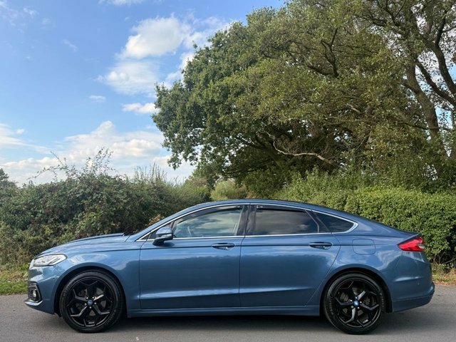Ford Mondeo 2019 2.0 Ecoblue Titanium Edition Hatchback Di Blue #4