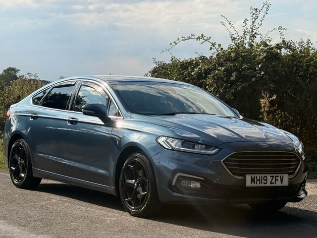 Ford Mondeo 2019 2.0 Ecoblue Titanium Edition Hatchback Di Blue #3