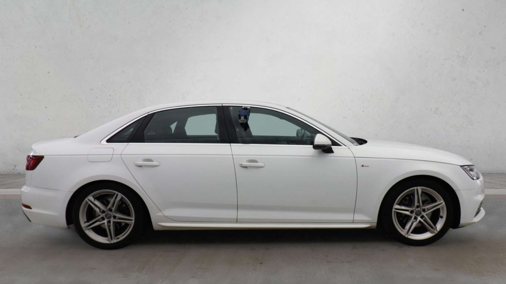 Audi A4 S Line Tfsi SP67XHR White #4