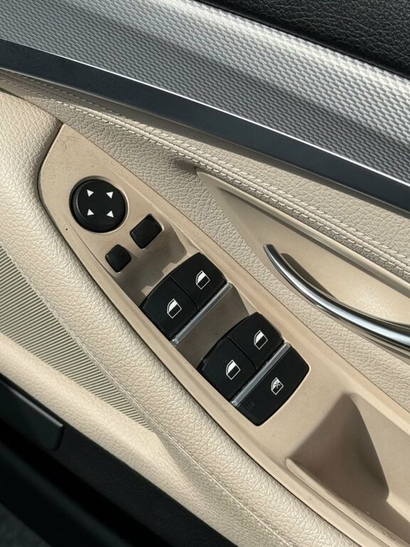 BMW 5 Series 520D Se Blue #17