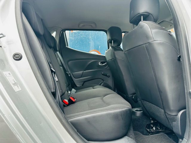 Renault Clio Dynamique Nav Dci Black #11