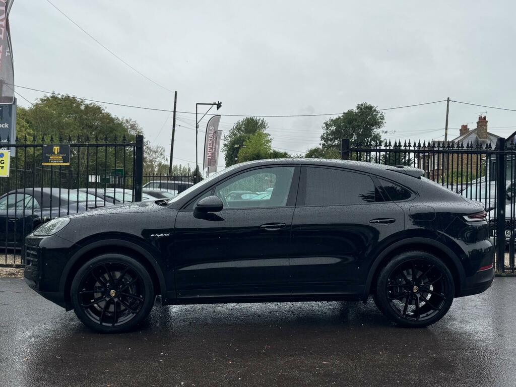 Porsche Cayenne Hybrid FP24ZPM #2