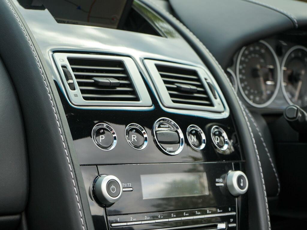 Aston Martin DB9 6L Null Silver #17