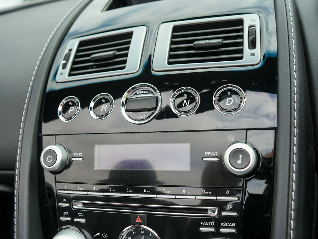 Aston Martin DB9 6L Null Silver #22