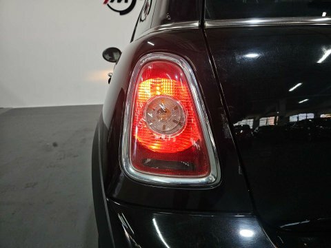 Mini Hatch White #68