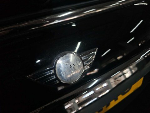 Mini Hatch White #69