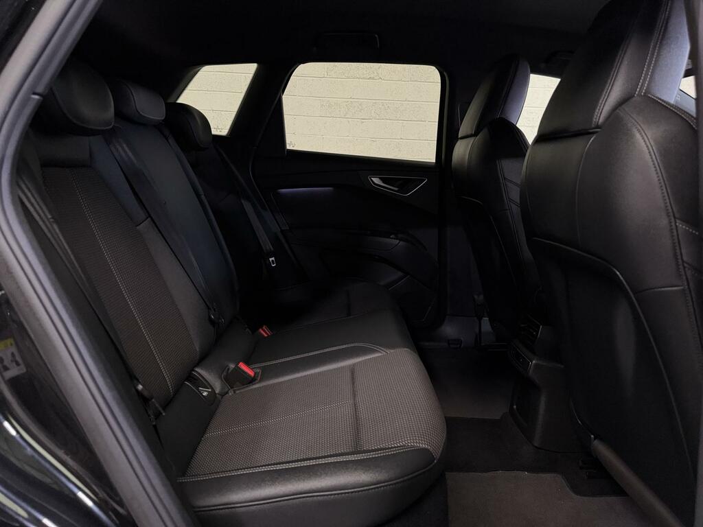 Audi Q4 E Tron 40 S Line Suv 82Kwh 204 Ps Black #5