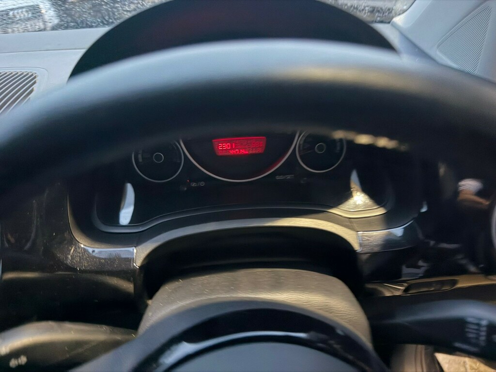 Volkswagen Up Move Up Red #7