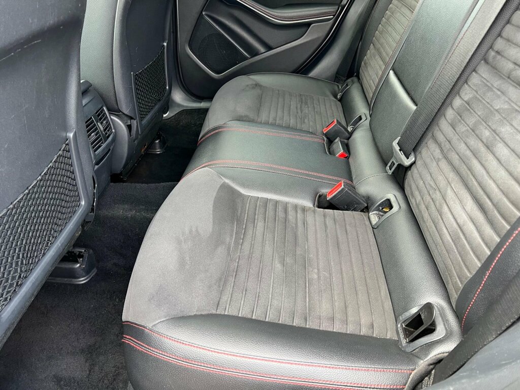 Mercedes-Benz GLA Class 2.1 Gla200d Amg Line Executive Suv Ma Red #37