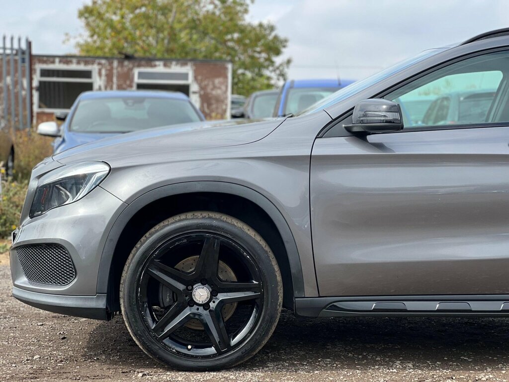 Mercedes-Benz GLA Class 2.1 Gla200d Amg Line Executive Suv Ma Red #16