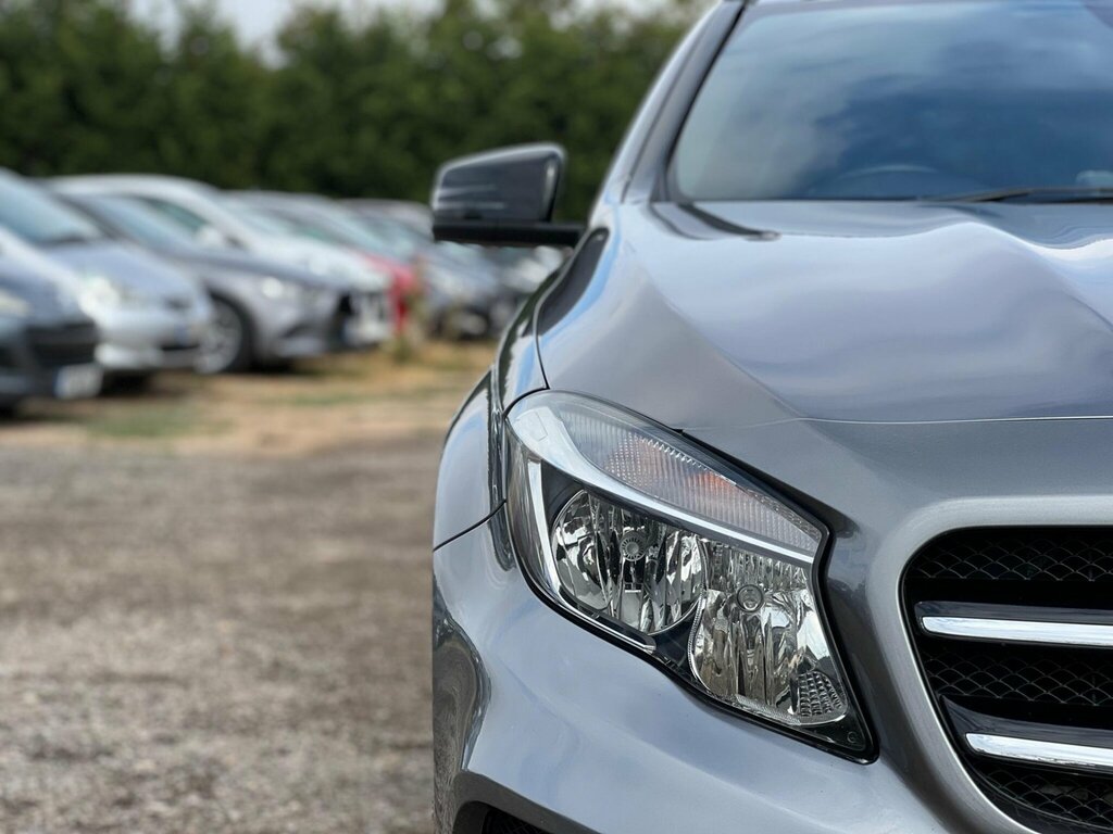 Mercedes-Benz GLA Class 2.1 Gla200d Amg Line Executive Suv Ma Red #21