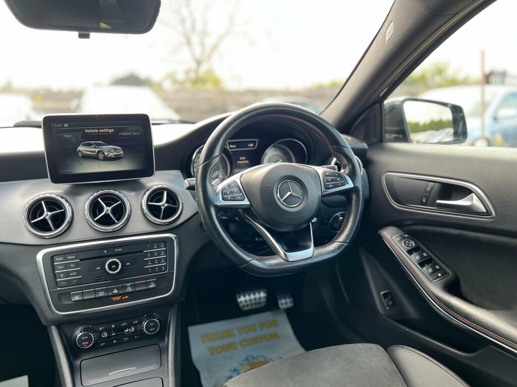 Mercedes-Benz GLA Class 2.1 Gla200d Amg Line Executive Suv Ma Red #42