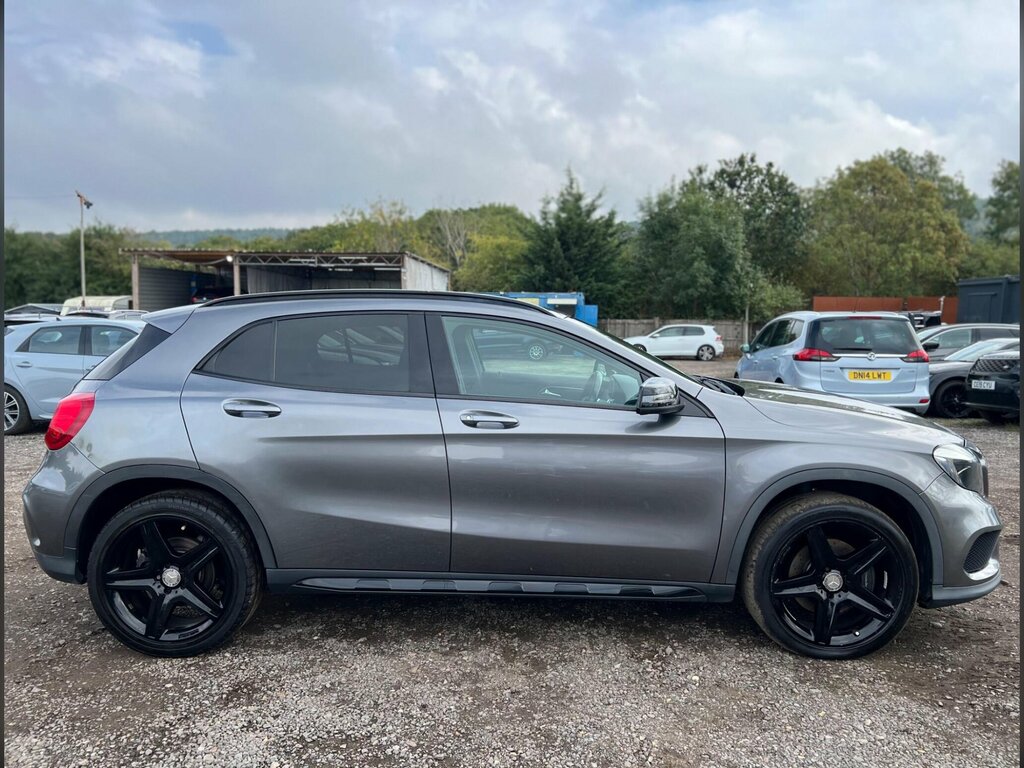 Mercedes-Benz GLA Class 2.1 Gla200d Amg Line Executive Suv Ma Red #10