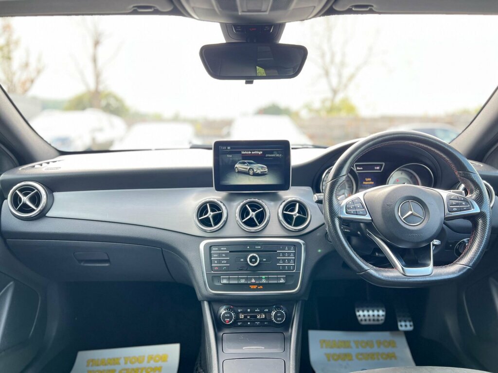 Mercedes-Benz GLA Class 2.1 Gla200d Amg Line Executive Suv Ma Red #40