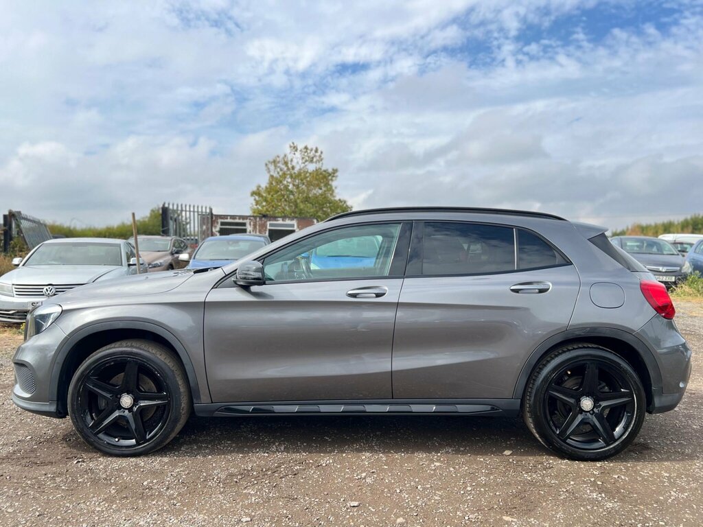Mercedes-Benz GLA Class 2.1 Gla200d Amg Line Executive Suv Ma Red #15