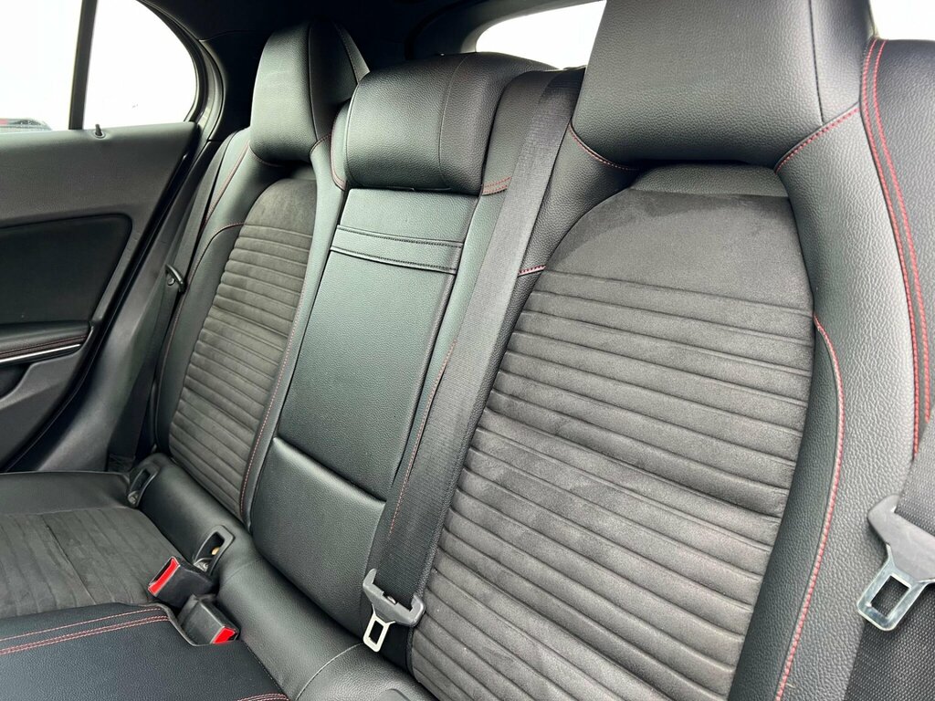 Mercedes-Benz GLA Class 2.1 Gla200d Amg Line Executive Suv Ma Red #39