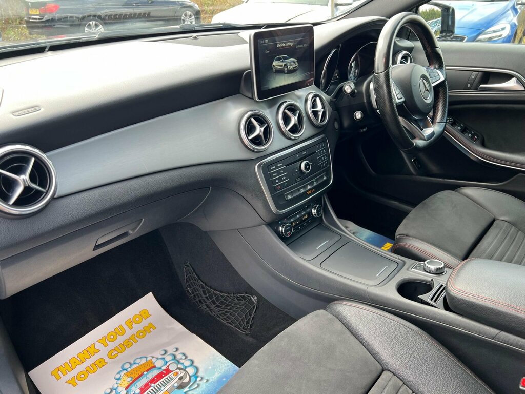 Mercedes-Benz GLA Class 2.1 Gla200d Amg Line Executive Suv Ma Red #35