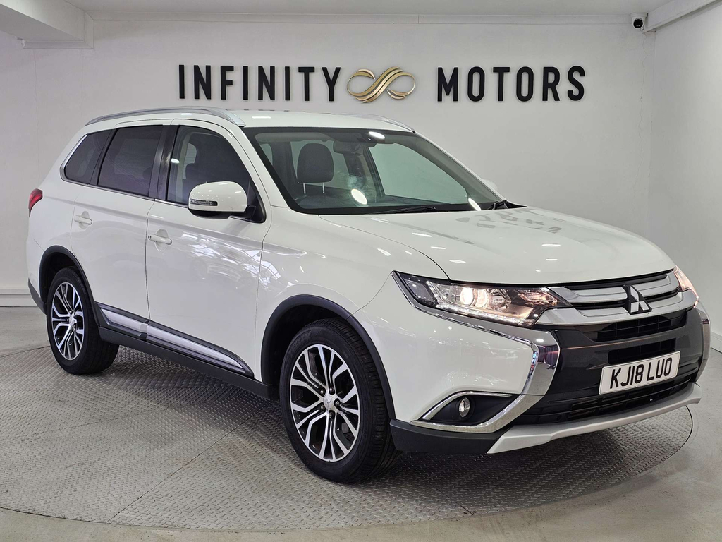 Mitsubishi Outlander Di-d 3 4Wd White