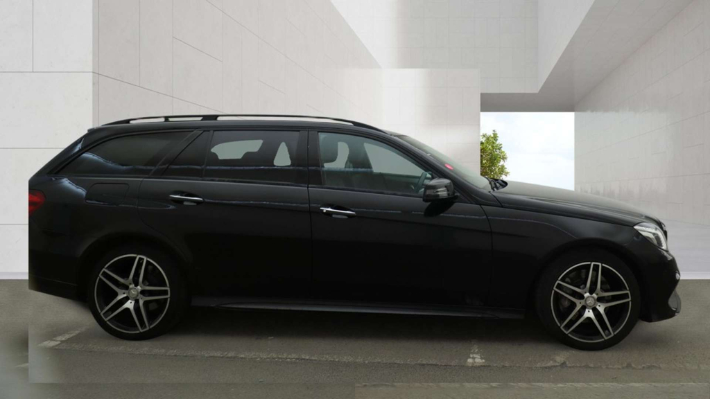 Mercedes-Benz E Class Coupe E220 Black #13