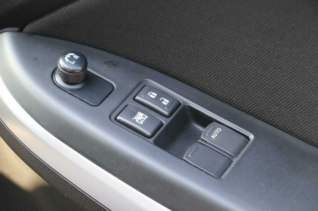 Suzuki Baleno Hatchback Silver #29