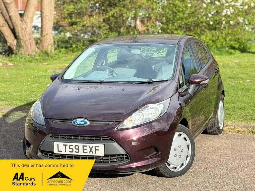 Ford Fiesta 1.25 Style Hatchback 133 Gkm Red #2