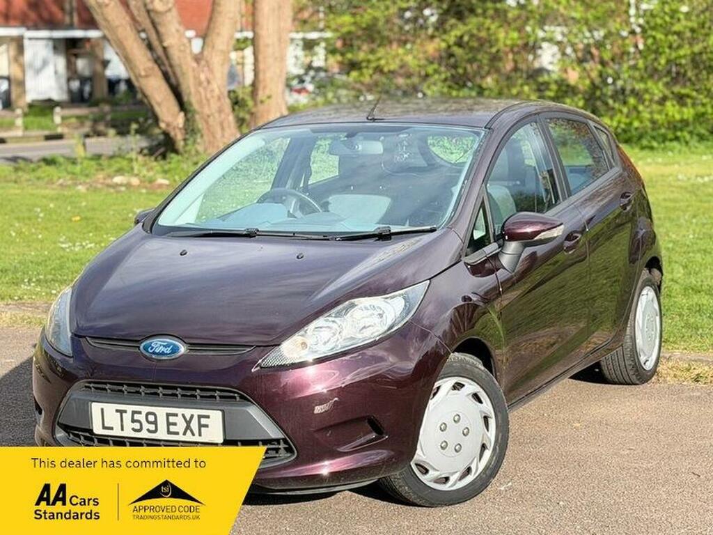 Ford Fiesta 1.25 Style Hatchback 133 Gkm Red