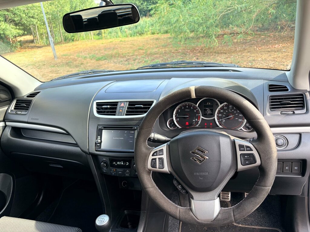 Suzuki Swift Hatchback White #36