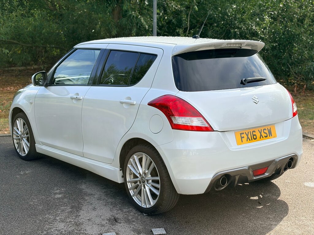 Suzuki Swift Hatchback White #18