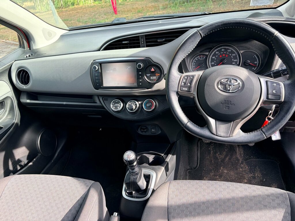 Toyota Yaris 1.33 Dual Vvt-i Icon Euro 5 Euro 5 Black #38