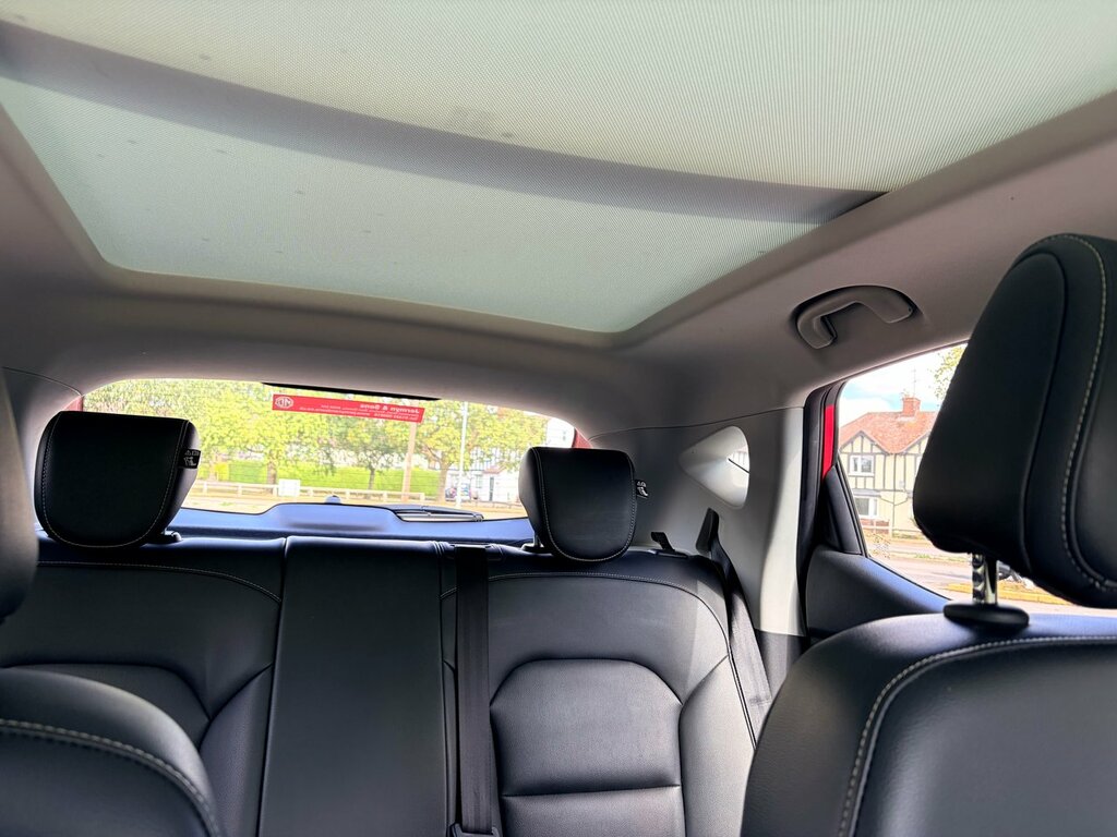 MG ZS 1.5 Vti-tech Exclusive Red #50