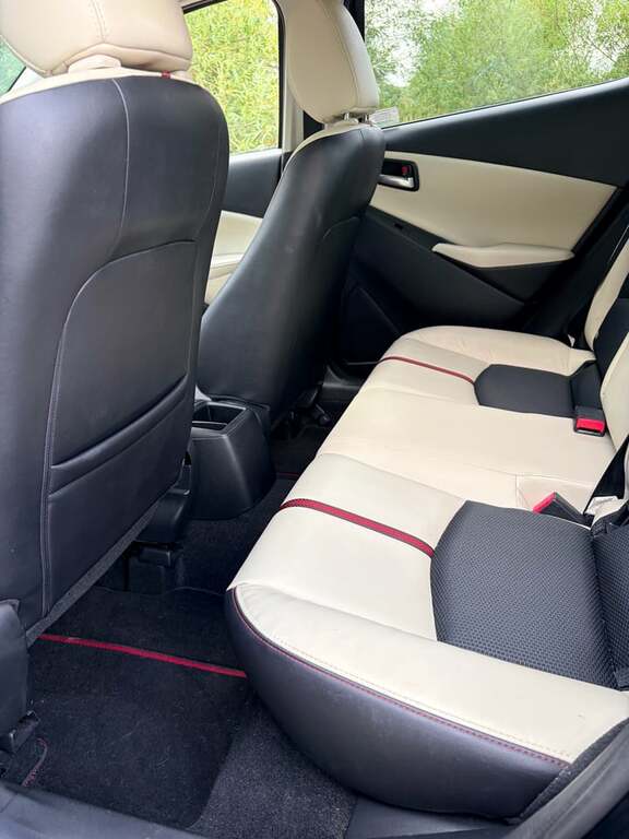 Mazda 2 Hatchback Silver #29