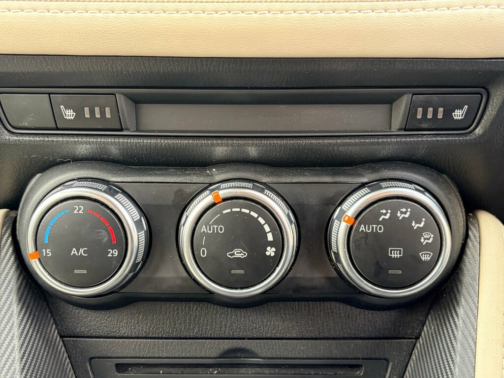 Mazda 2 Hatchback Silver #38
