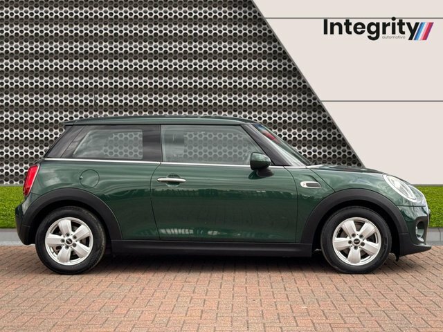 Mini Hatch 2018 1.5 Cooper Hatchback Euro 6 LT18UJN Green #2