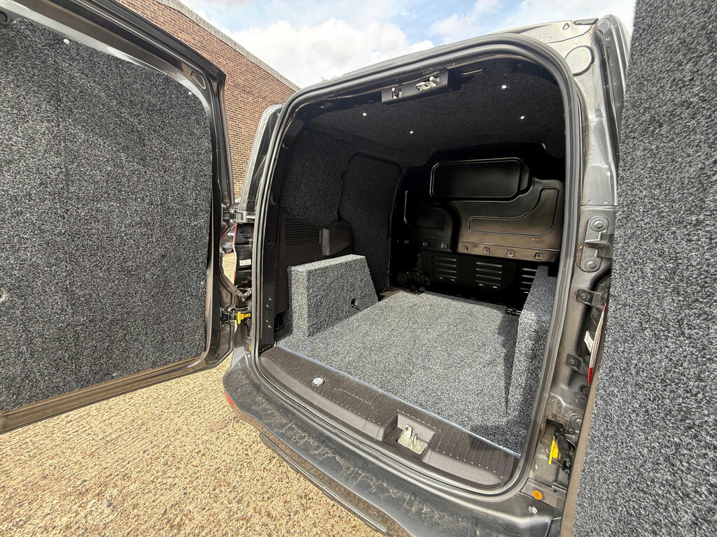 Ford Transit Courier Courier Blue #8